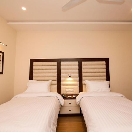 Hotel One Rahim Yar Khan Club Road מראה חיצוני תמונה